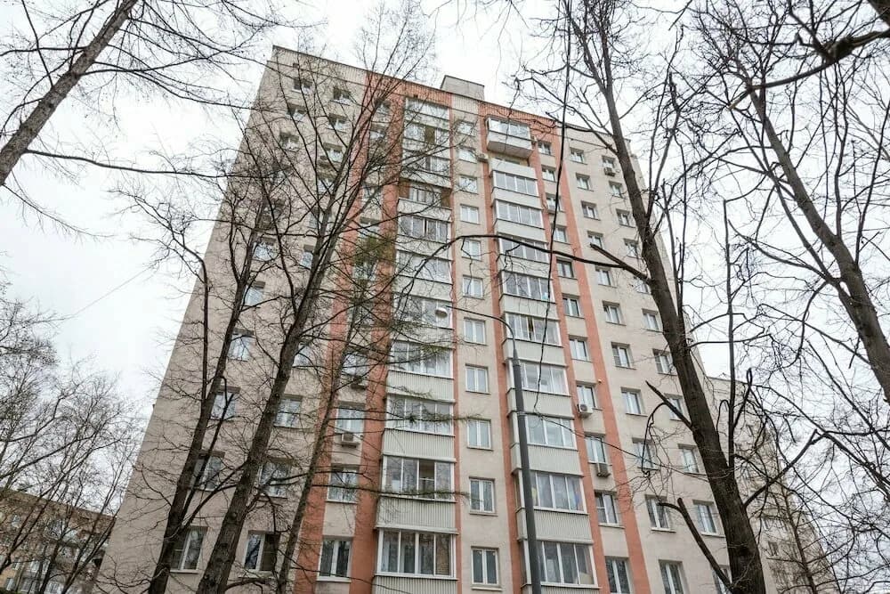 Торговый объект на проспекте 60-летия Октября