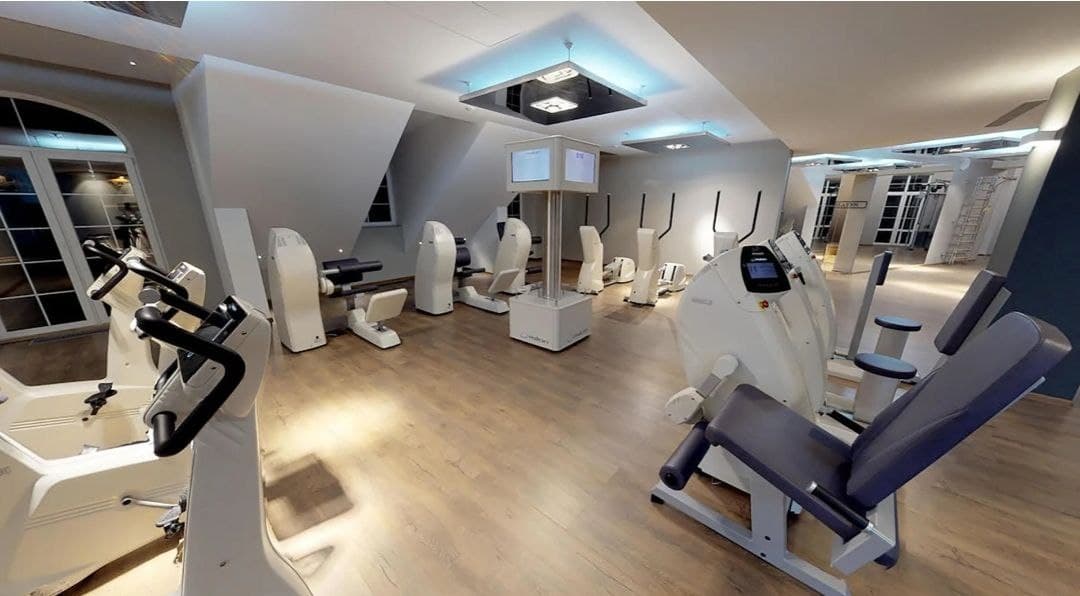 Фитнес-клуб «XFIT Довиль»